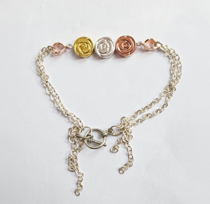 Rose beaded bracelet