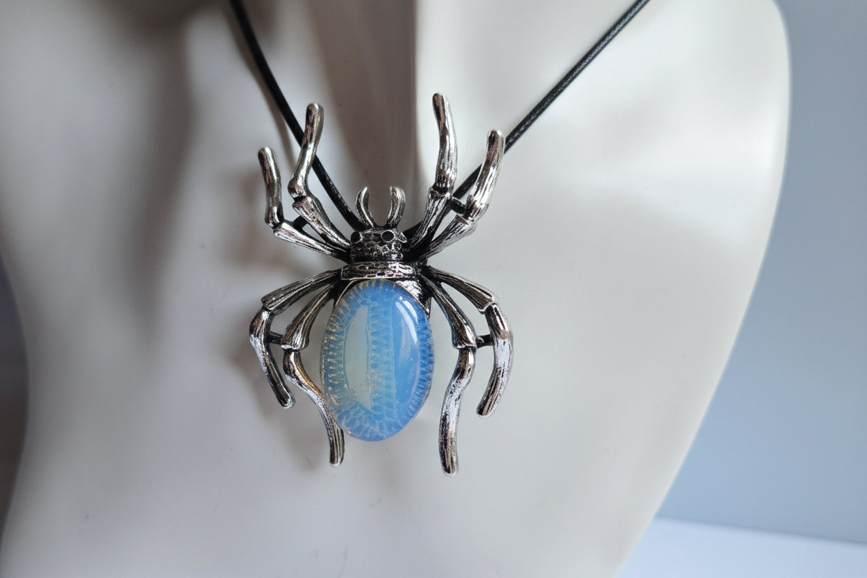 2in1 gemstone spider necklace