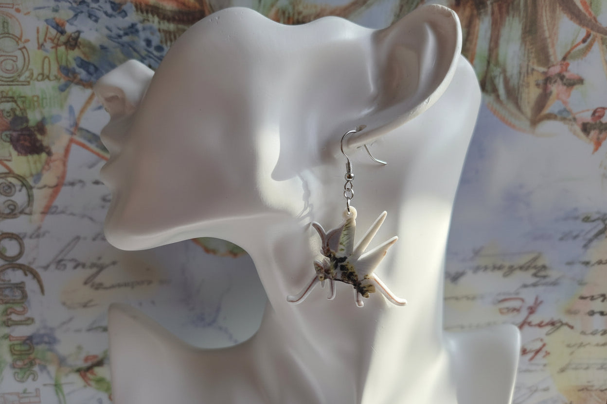 Praying mantis earrings