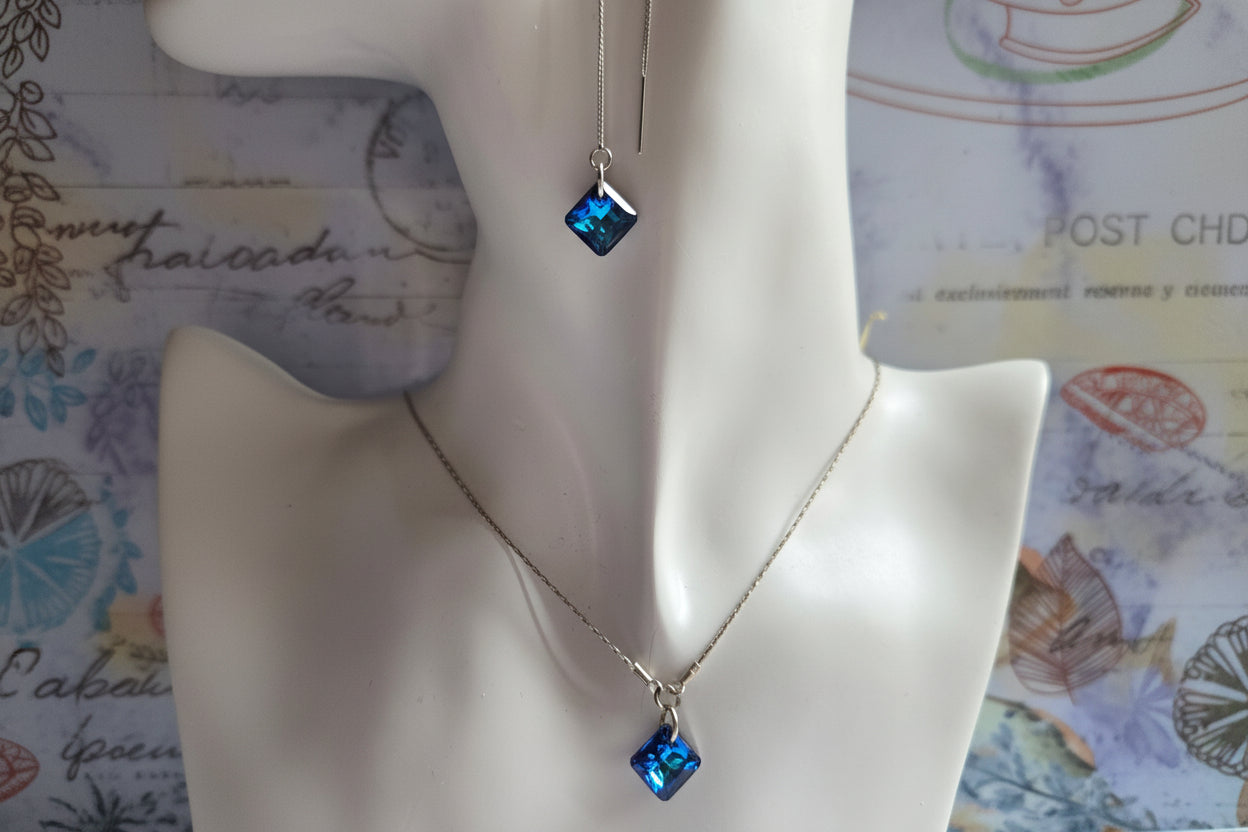 Crystal diamond necklace and earrings set