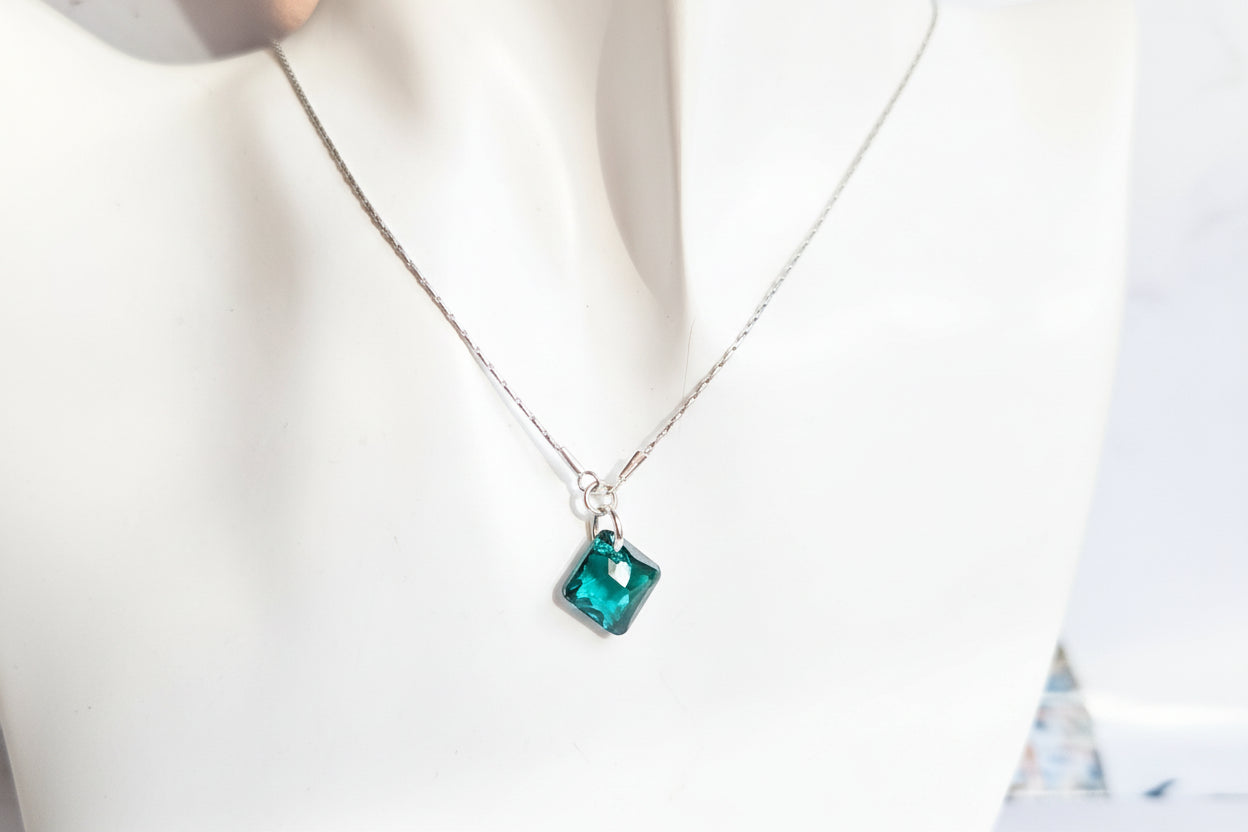 Crystal diamond necklace